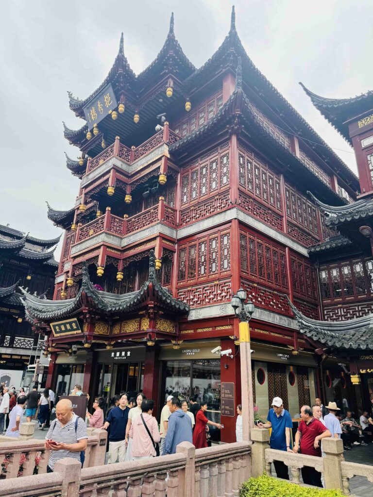 Central market leading to the Jiuqu Bridge in Shanghai